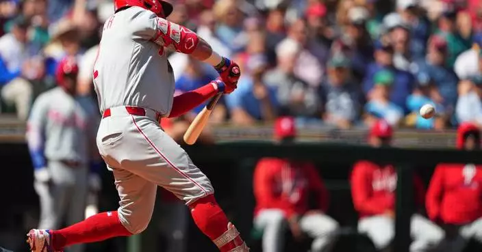 Phillies slugger Kyle Schwarber reaches 40 home runs for 4th season