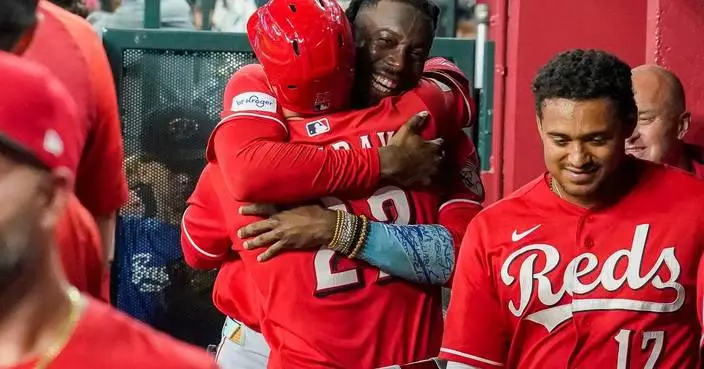 Bleday hits for cycle, De La Cruz also has 4 hits as Reds rout Diamondbacks 11-5