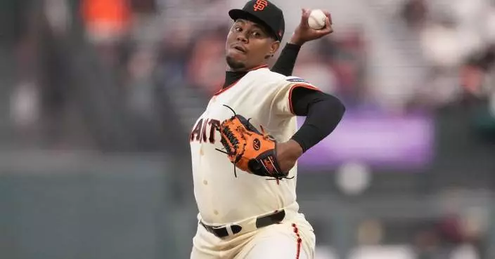 Eldridge has 4 hits, drives in 4 runs as Giants beat Diamondbacks 7-2 to split doubleheader