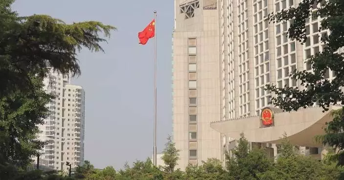 China will keep assisting African countries in fight against Ebola: foreign ministry