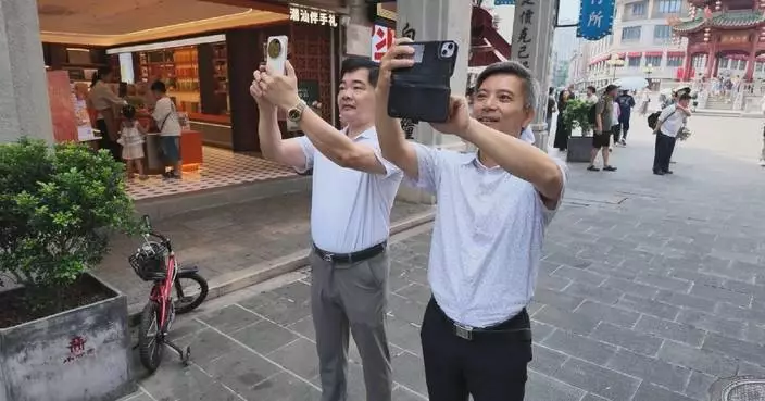 "Dear You" movie screening leads to tickets home among overseas Chinese