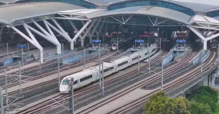 China's railway handles 2.8 bln passenger trips in Jan-July