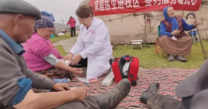 Village doctor in Xinjiang guards herdsmen in remote pastoral area for over 3 decades