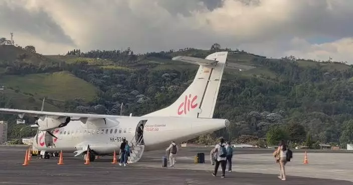 Air traffic gradually resumes in quake-hit Colombian city