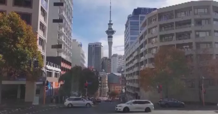 New Zealand moves to ban under-16s from social media