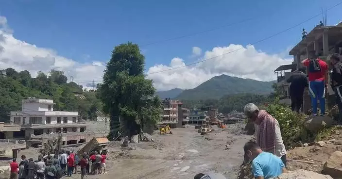 Death toll from Nepal's flood rises to 469: police