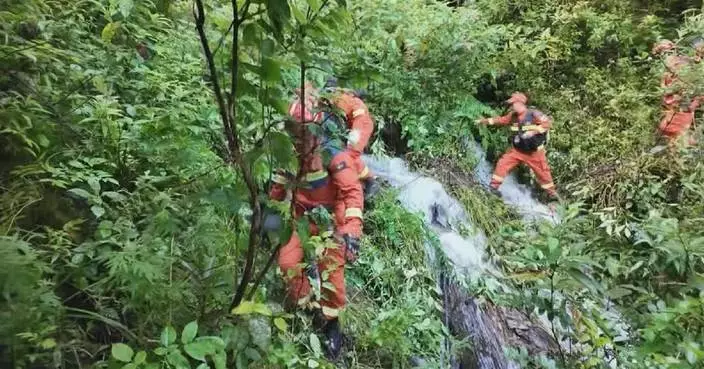 Rescue team trek through jungle to mudslide-hit inland port in Xizang