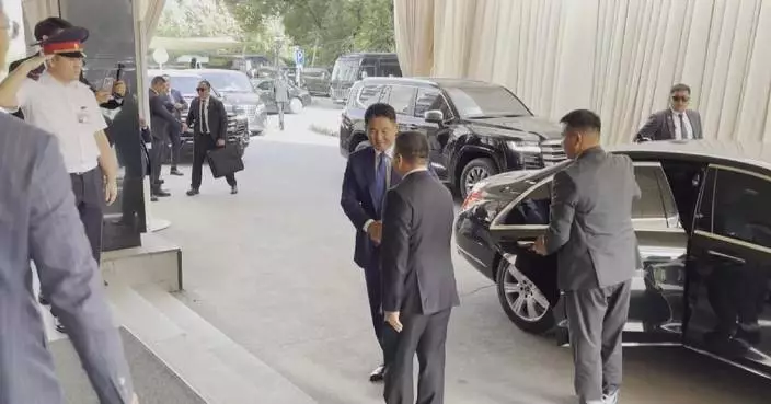 Mongolian president arrives for meeting with Xi