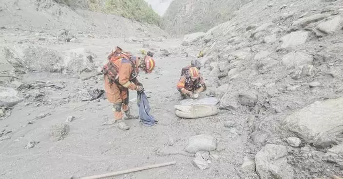 Rescuers continue search efforts at mudslide-stricken Gyirong Port