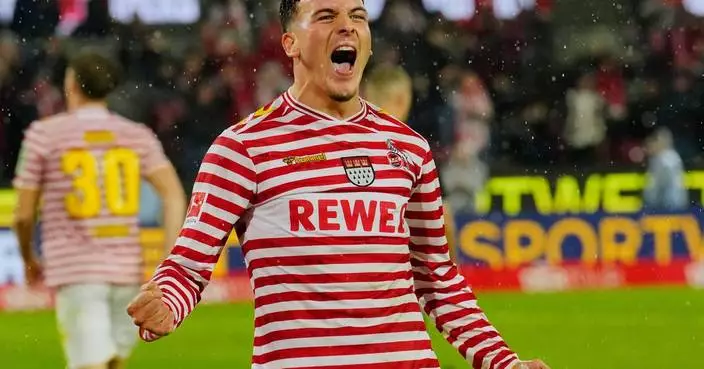 Cologne convinces teenage star Said El Mala to stay and gives him prestigious No. 10