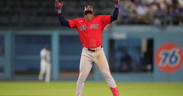 Rafaela has 2-run homer to spark a 5-run 7th as Red Sox rally past Dodgers, 9-4