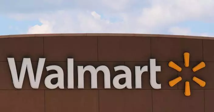 Walmart sees the slowest pace in US comparable sales in 6 years and offers cautious guidance
