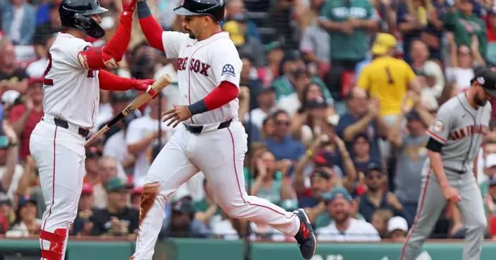 Sogard's solo homer starts Red Sox rally in 5-4 win over Giants