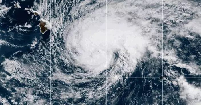 A rare hurricane landfall threat for Hawaii's Big Island as strengthening Tropical Storm Lala nears
