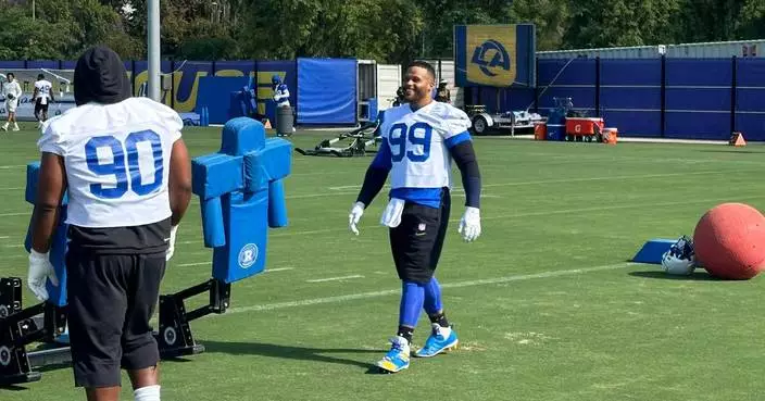 Aaron Donald ends his 2 1/2-year retirement and returns to the Los Angeles Rams
