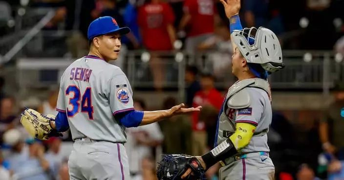 Kodai Senga gets 1st career save but Mets rookie gives away souvenir ball in comical scene