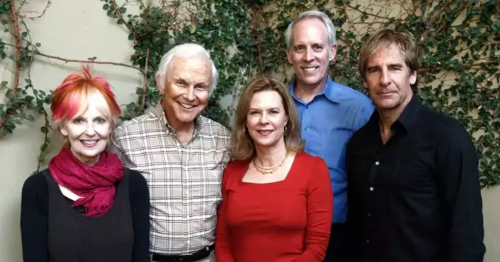 Shelley Fabares, 'Johnny Angel' singer and actor in ‘The Donna Reed Show’ and ‘Coach,’ dies at 82