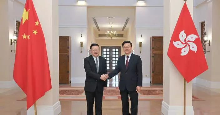 CE Meets Secretary-General of ASEAN to Discuss Strengthening Bilateral Economic Cooperation and Trade Relations
