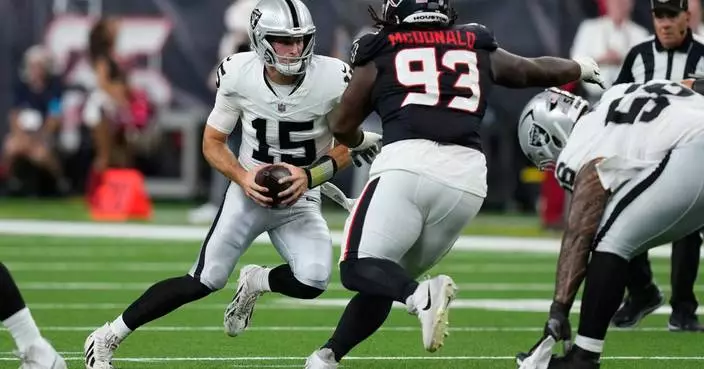 Fernando Mendoza has plenty of experience to rely on in Raiders quarterbacks room