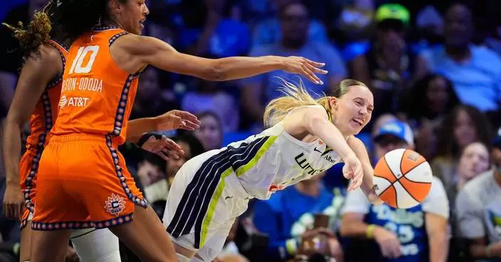 Wings use 20-2 run to close third quarter, romp past Sun 83-63
