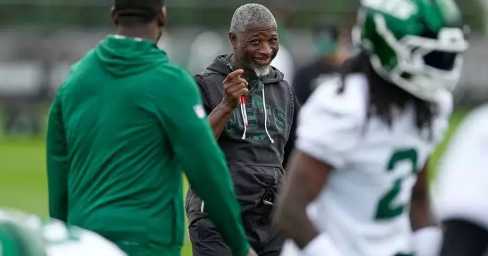 Jets coach Aaron Glenn turns to analytics, science and rest to reshape training camp schedule