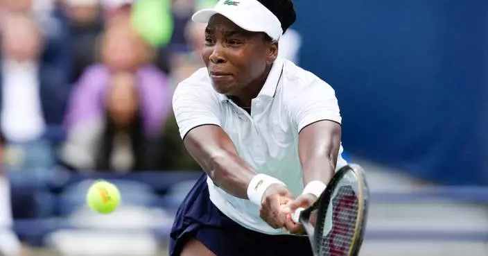 Kamilla Rakhimova beats Venus Williams 6-4, 6-1 in a rain-delayed match in Toronto