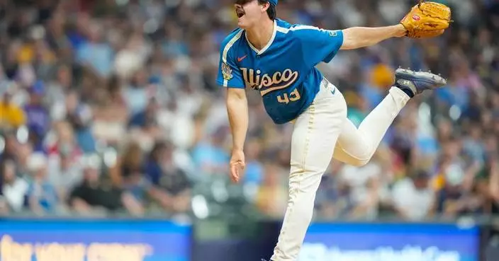Henderson allows 1 hit in 7 innings as the MLB-leading Brewers beat the Rangers 6-1