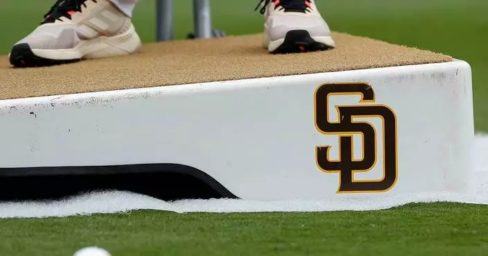 Former Venezuelan player working for San Diego Padres is detained by ICE