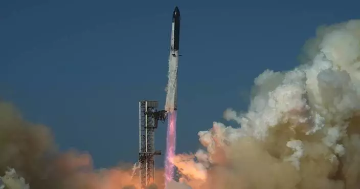 SpaceX shares rise even as company insiders get a chance to sell for the first time