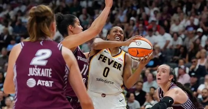 Fever's Kelsey Mitchell gets 'overheated' after another high-scoring game and sits out 4th vs. Tempo