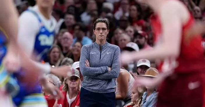 Fever fans cheer Stephanie White as Caitlin Clark and Indiana continue surge after recent tumult