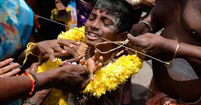 Hindu devotees honor goddesses in India and Britain, in photos