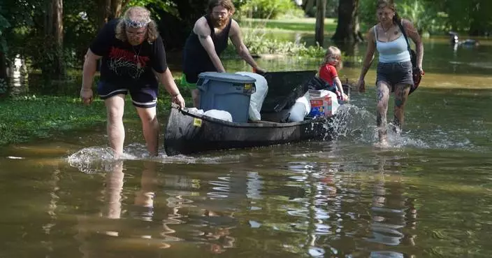 Flooding risk remains as storms move from the Midwest to the mid-Atlantic