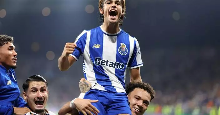 Roma seals Mora signing from Porto as emotional teenager gets a 500-fan welcome