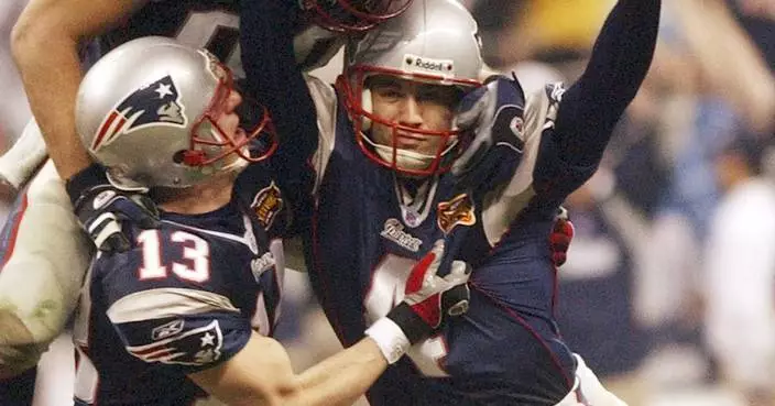 Clutch kicker gets his due as Adam Vinatieri heads into the Pro Football Hall of Fame