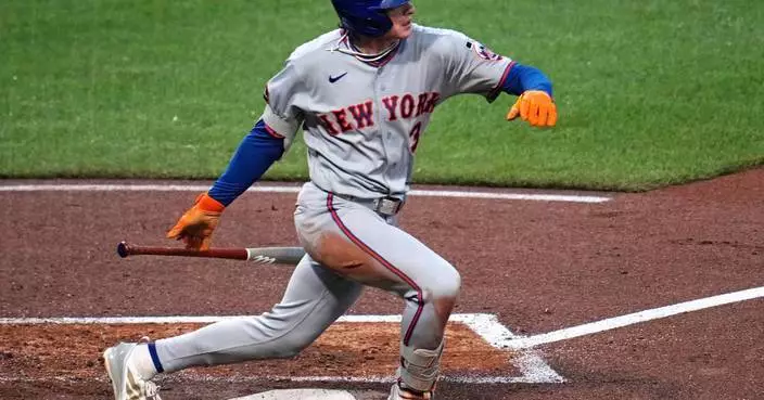 Mets rookie outfielder Carson Benge leaves game with left wrist soreness after making sliding catch