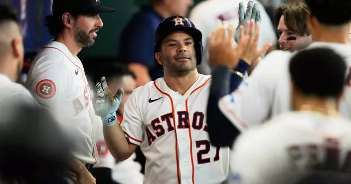 Ernie Clement’s 10th-inning, 2-run homer lifts the Blue Jays past the Astros