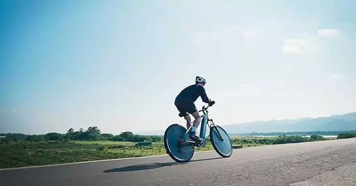 PHOSGO Officially Launches World's First Mass-Produced Solar E-Bike Series on Indiegogo