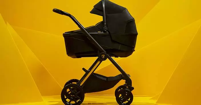 Silver Cross &amp; Automobili Lamborghini Unveil Reef AL Giallo, the Final Chapter in Their 'Super Stroller' Collaboration