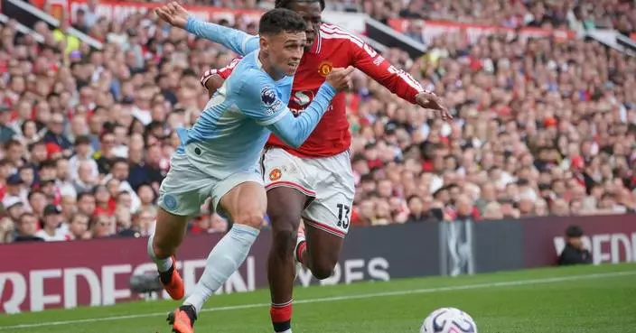 Phil Foden sent off early in Man United and Man City clash