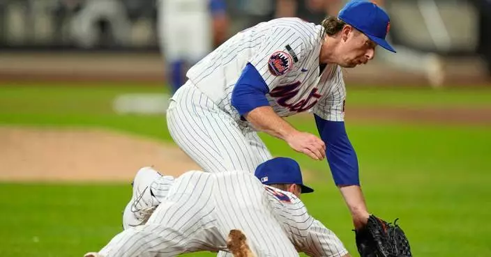 Mets' Jared Young carted off field after collision with teammate Nolan McLean