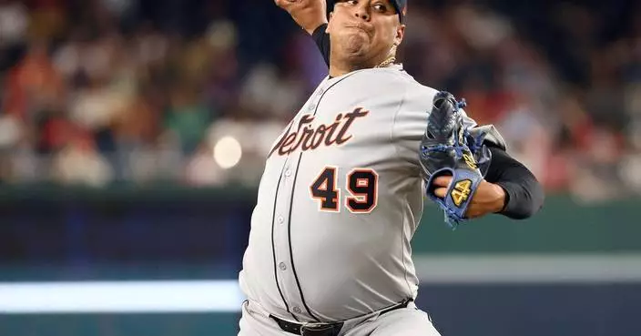 Guardians reliever Carlos Hernández discloses he was texting before crashing his car in Venezuela