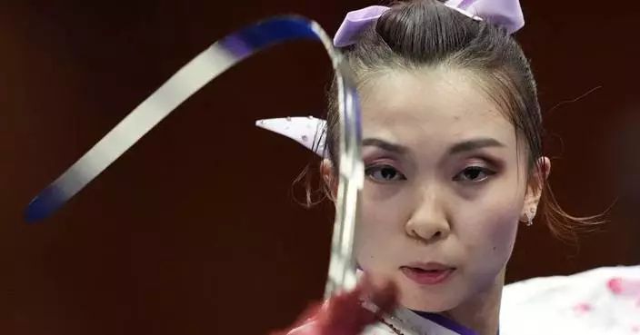 Photos of record-breaking swimmers and more from the Asian Games’ first week