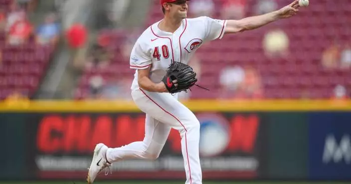 Trevino singles in go-ahead run in 8th as Reds beat wild-card chasing Padres 4-3