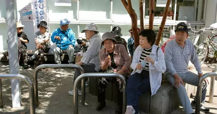 Centenarians living in Japan exceed 100,000 for the first time