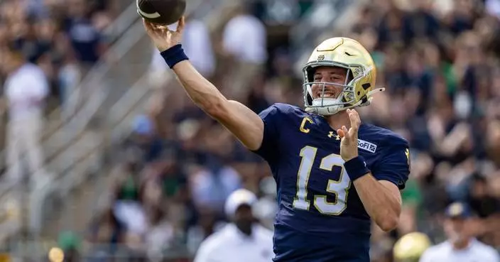 C.J. Carr throws for 4 touchdowns as No. 3 Notre Dame routs visiting Rice 52-0