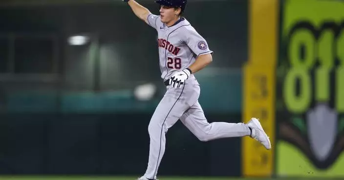 Spence hits first 3 homers of career, helps Astros survive Athletics 7-5 to keep playoff hopes alive