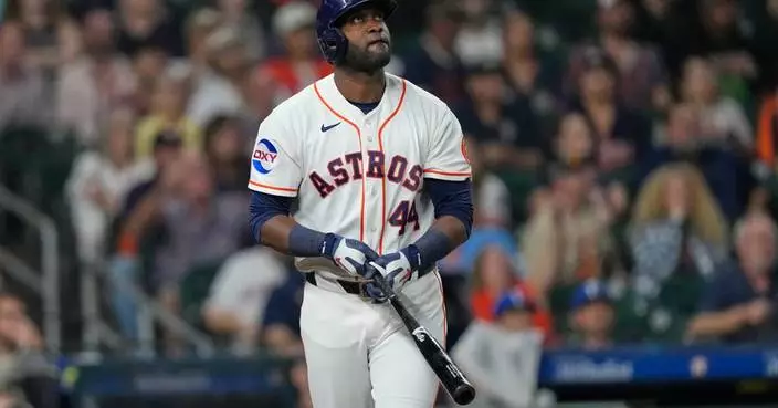 Alvarez hits 40th home run, Astros beat Royals 6-2 to move 1 game ahead of Rangers for AL West lead