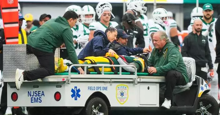 Packers' Jayden Reed and Zach Bako-Bewele carted off on consecutive plays vs Jets