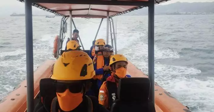 Rescuers search for 5 Indonesian photojournalists missing near Anak Krakatau volcano